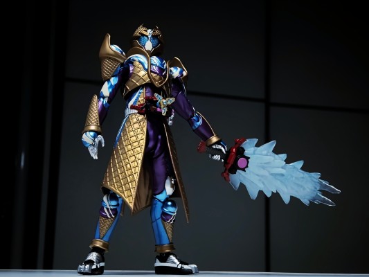 S.H.Figuarts 假面骑士加布 凛冽雪酪冰卫形态