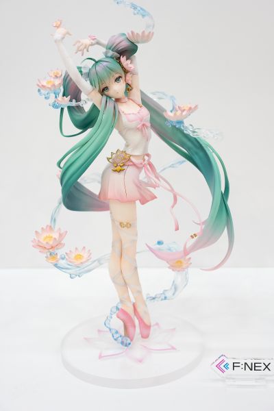 初音未来 睡莲