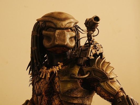 MMPR-02 铁血战士2 城市猎人