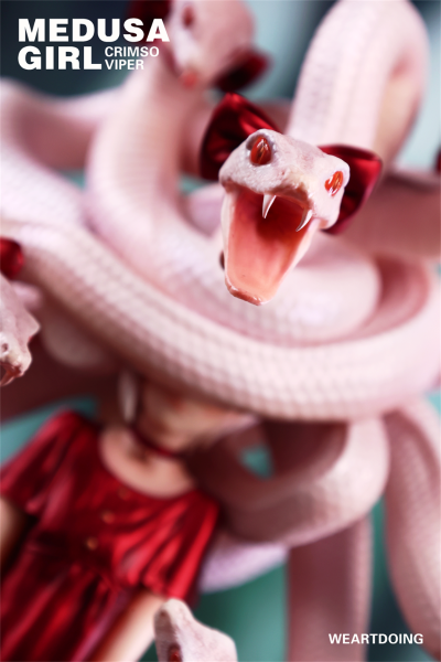 美杜莎少女-红蝰