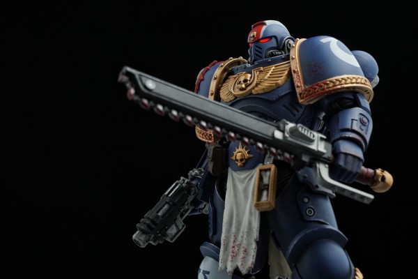 战锤40000：星际战士 极限战士 副官泰图斯-珍藏版