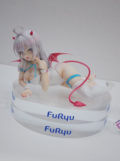 不时用俄语小声说真心话的邻桌艾莉同学 艾莉 魅魔