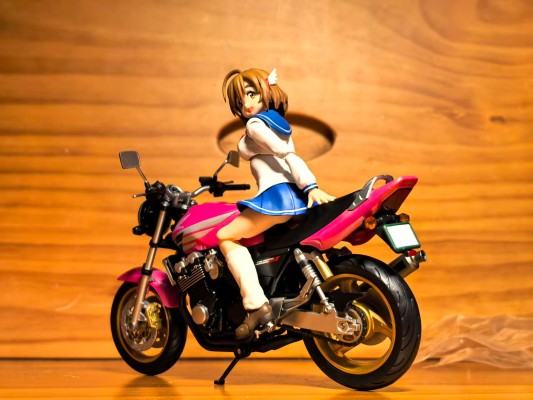 S.H.Figuarts 佐仓羽音（制服）＆CB400 SUPER FOUR