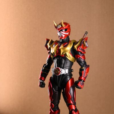 S.H.Figuarts（真骨雕制法）假面骑士装甲响鬼