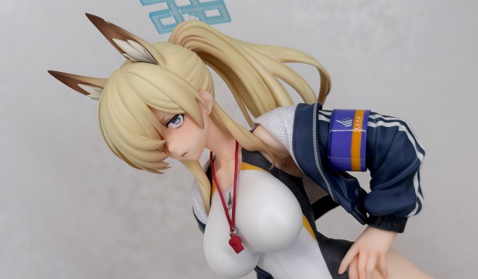 蔚蓝档案 尾刃康娜（泳装）