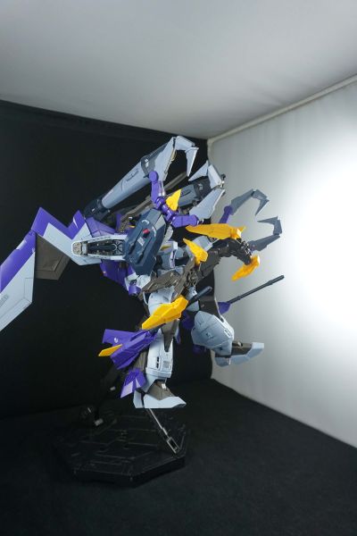 FULL MECHANICS 1/100  进阶型劫掠高达（暂译）