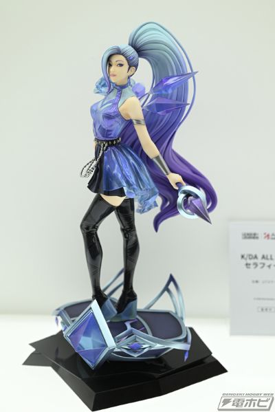 英雄联盟 K/DA ALL OUT 萨勒芬妮