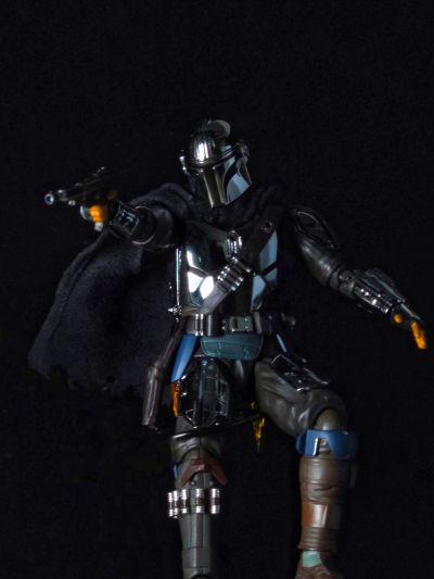 MAFEX 编号256 曼达洛人 电镀版