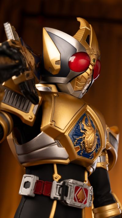 仿真可动英雄 613号 RAH DX 假面骑士剑 假面骑士剑 国王形态