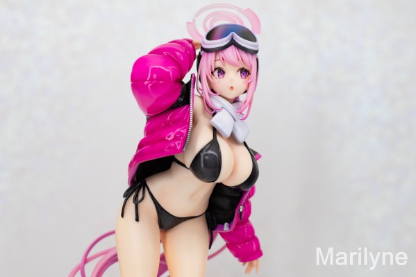 蔚蓝档案 和泉元艾米（泳装）