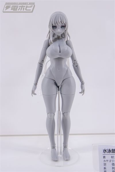 游泳社顾问 夏美