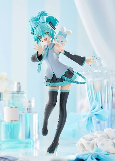 POP UP PARADE 初音未来×大耳狗 初音未来 大耳狗联名版 L尺寸