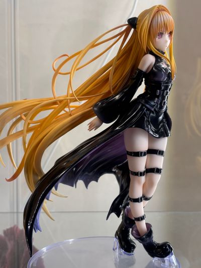 出包王女DARKNESS 「金色暗影」 BLACK TRANS