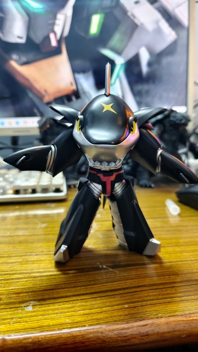 铁甲小宝 鲨鱼辣椒  1/12可动人偶