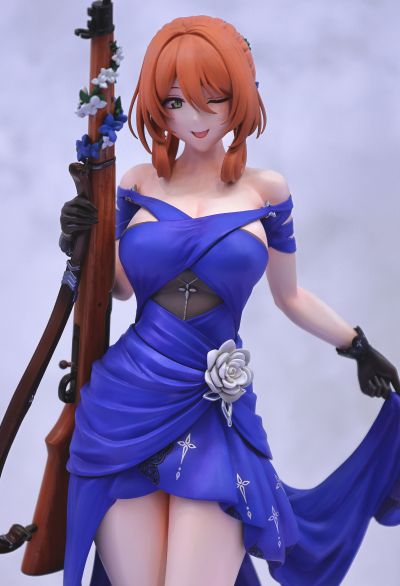 少女前线2:追放 春田 灯火下的女王