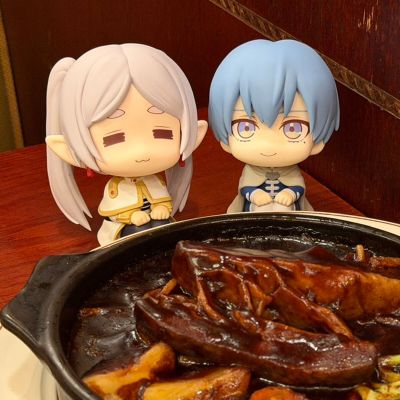 Look up 葬送的芙莉莲 芙莉莲 眯眼版