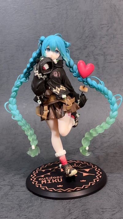 Fashion 初音未来  户外时装