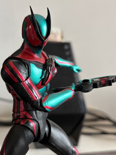S.H.Figuarts 假面骑士ZZZ 肌体冲击