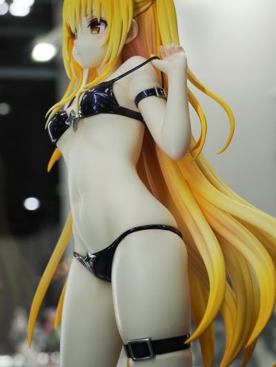 出包王女DARKNESS 泳装系列 金色暗影