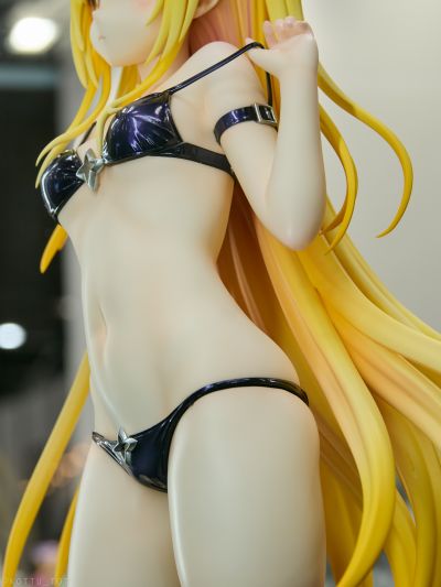 出包王女DARKNESS 泳装系列 金色暗影