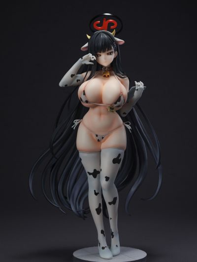 蔚蓝档案 调月莉音 礼服