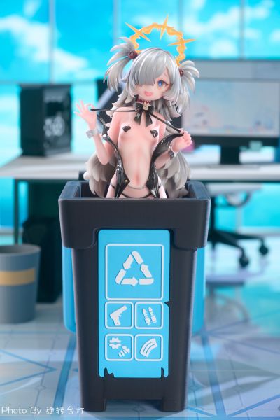 碧蓝档案 板垣鹿江