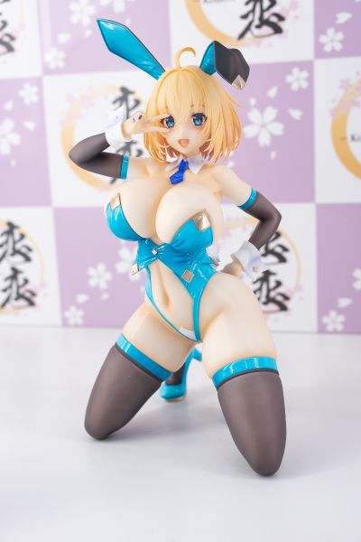 -樱-  索菲亚· F· 希琳 蓝色兔女郎