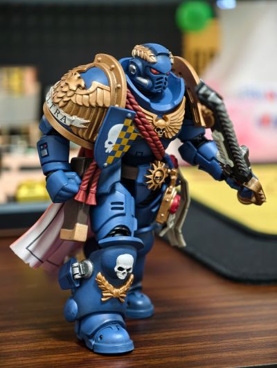 战锤40000 极限战士 跳跃背包队长