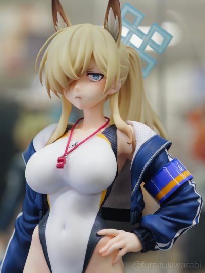 蔚蓝档案 尾刃康娜（泳装）