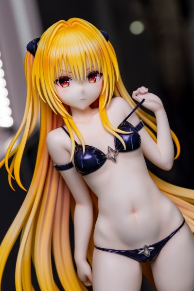 出包王女DARKNESS 泳装系列 金色暗影