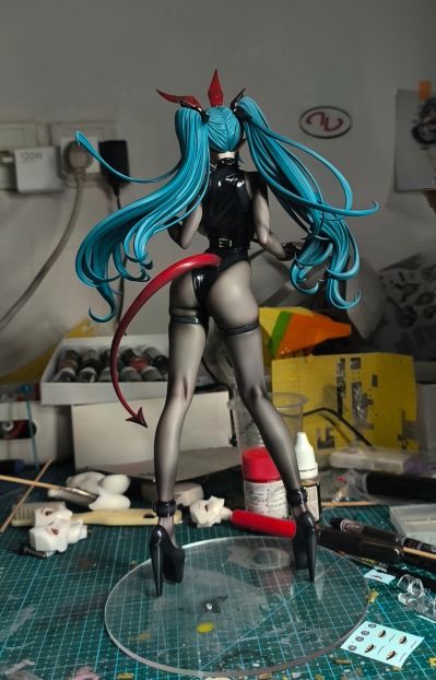 碧蓝航线  瑞吉娜（雷根斯堡） 仓库中的暗之龙