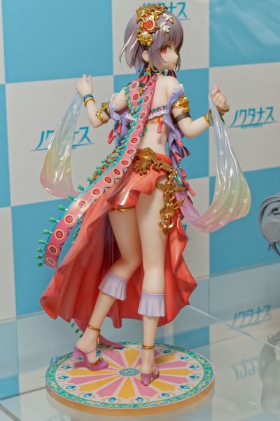 掌心舞女