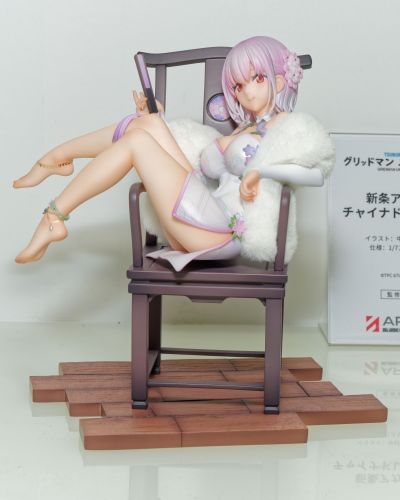 古立特宇宙 新条茜 旗袍