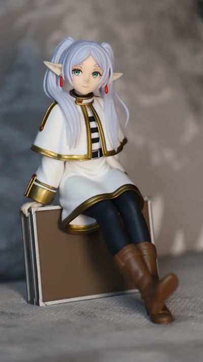 Desktop Cute 葬送的芙莉莲 芙莉莲~行李箱~