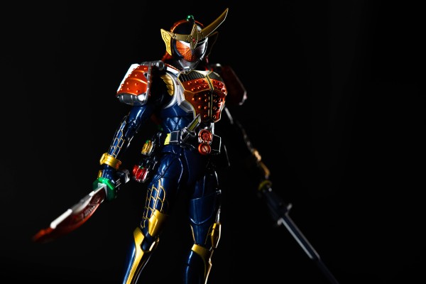 S.H.Figuarts（真骨雕制法）假面骑士龙玄 葡萄武装