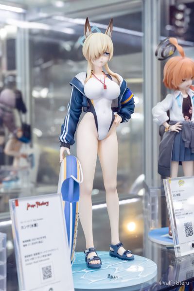 蔚蓝档案 尾刃康娜（泳装）