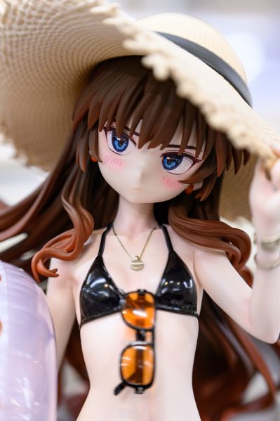 艾莉西亚·沃尔费尔特 泳装