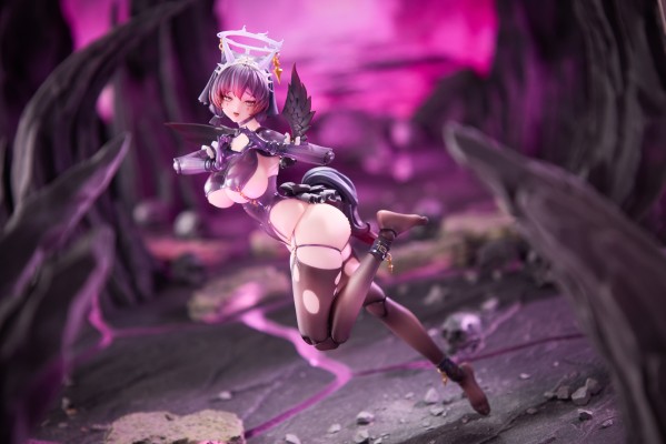 束缚天使・斯忒狄亚