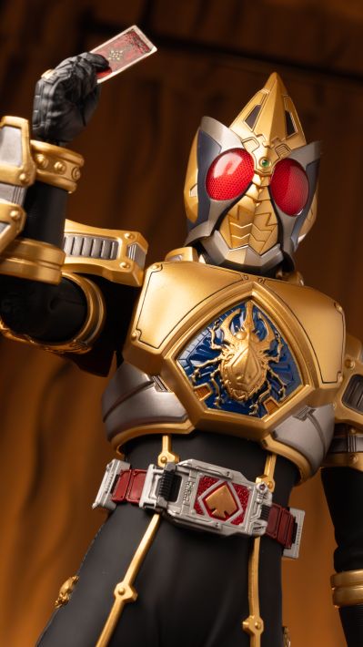 仿真可动英雄 613号 RAH DX 假面骑士剑 假面骑士剑 国王形态