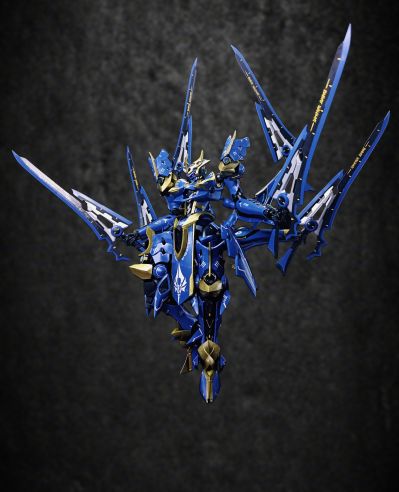 MODEROID DX尺寸 骑士&魔法 斑鸠