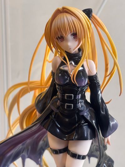 出包王女DARKNESS 「金色暗影」 BLACK TRANS