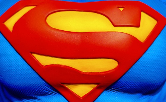 UPMDC-10S 蝙蝠侠：缄默 超人