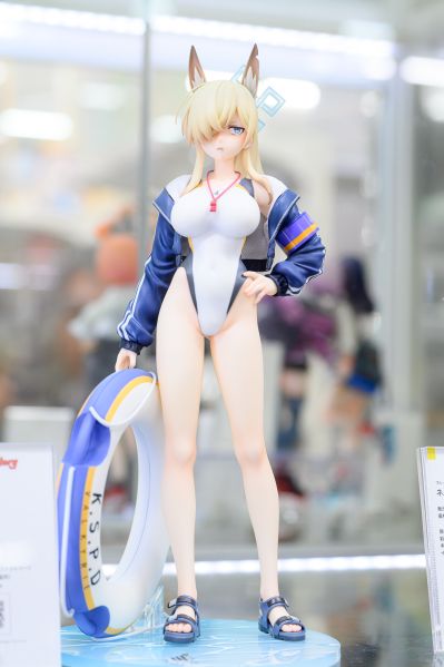 蔚蓝档案 尾刃康娜（泳装）