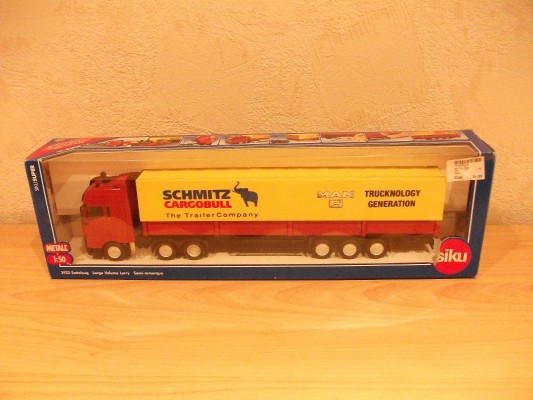 3932 MAN TGA牵引卡车+侧翻半挂拖车+顶盖