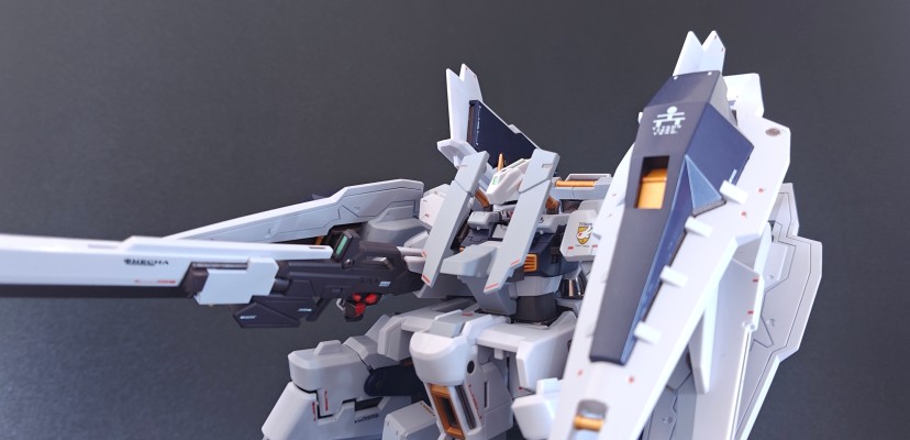 METAL ROBOT魂＜机动战士系列＞  TR-1高达[海瑟斯雷]