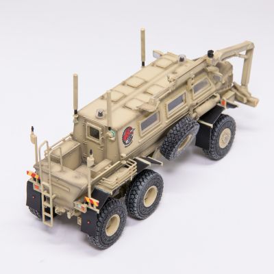 TF8375 水牛装甲车 电影版《变形金刚1》碎骨魔原型车