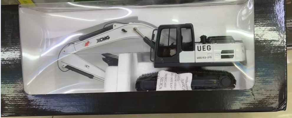 徐工XE215DA挖掘机；UEG/E2流浪地球