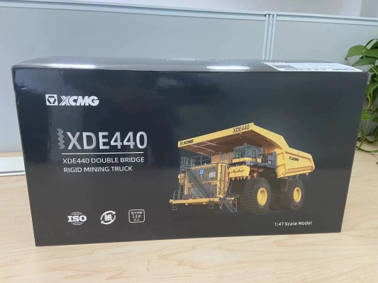 1/48 徐工XDE440矿山自卸卡车