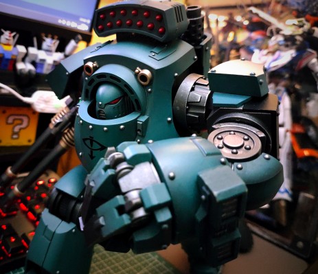 战锤:荷鲁斯叛乱 荷鲁斯之子 装备重力自动炮的蔑视者无畏机甲