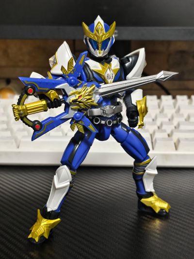 TOYRISE AFR-01 龙剑王